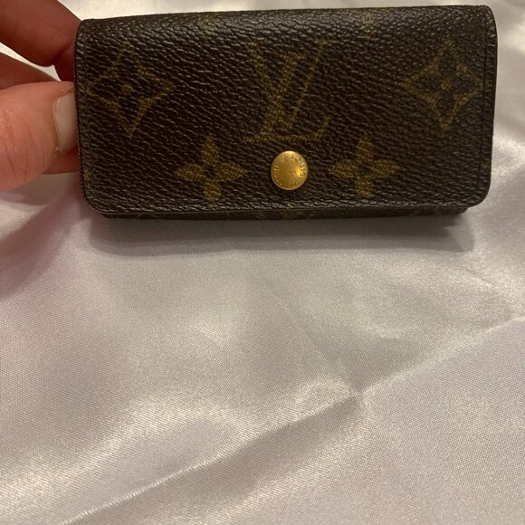 Louis Vuitton Accessories - Louis Vuitton Monogram 4 key Multicles Holder Case